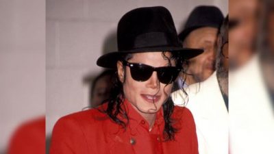 জ্যাকসন বাদ জাদুঘর থেকেও!