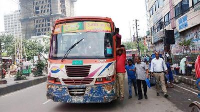 বন্ধের নির্দেশের পরও চলেছে সুপ্রভাত বাস