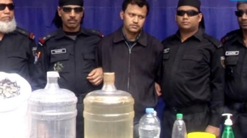 মাদক তৈরির কারখানায় র‌্যাবের অভিযান, আটক ১