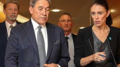 অস্ত্র-আইন সংশোধনে একমত নিউজিল্যান্ডের মন্ত্রিপরিষদ