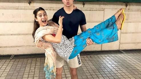 ভাইয়ের জন্মদিনে আবেগি সারা