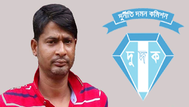 নড়াইল সাব-রেজিস্ট্রি অফিসের পিয়ন কোটিপতি!