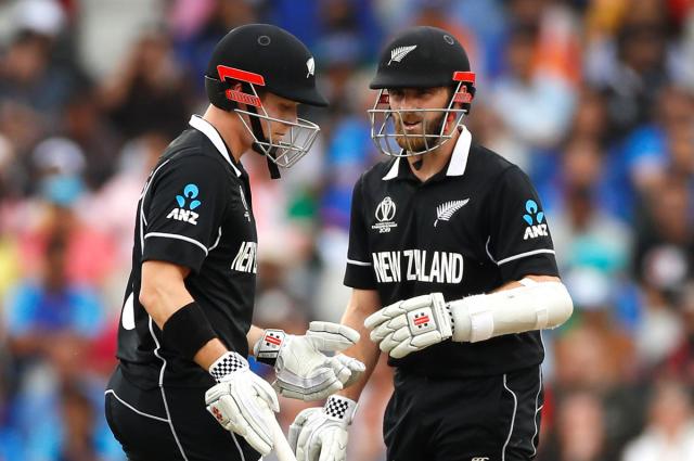 বৃষ্টির আগে দুই শ পেরোল নিউজিল্যান্ড