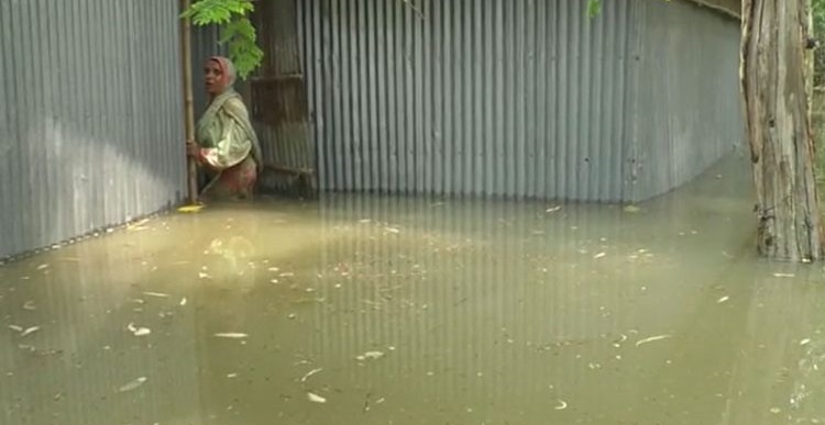 নতুন এলাকা প্লাবিত, গাইবান্ধায় ৫ জনের মৃত্যু