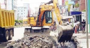 খুলনা মহানগরীর  জলাবদ্ধতা নিরসনে ড্রেনেজ সংস্কার শুরু