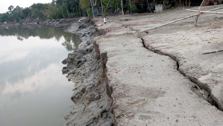 কপোতাক্ষ নদে বিলীন শতাধিক ঘরবাড়ি