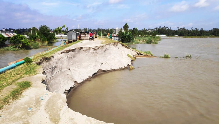 কমছে যমুনা নদীর পানি বাড়ছে ভাঙন, ভোগান্তিতে জনগণ