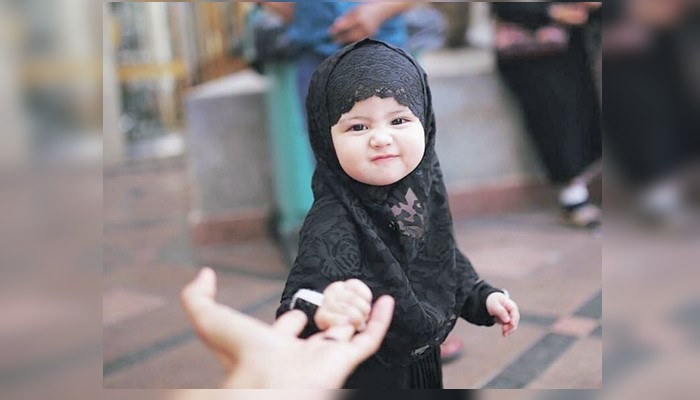 কন্যাসন্তান দুনিয়ায় আসে তিনটি পুরস্কার নিয়ে