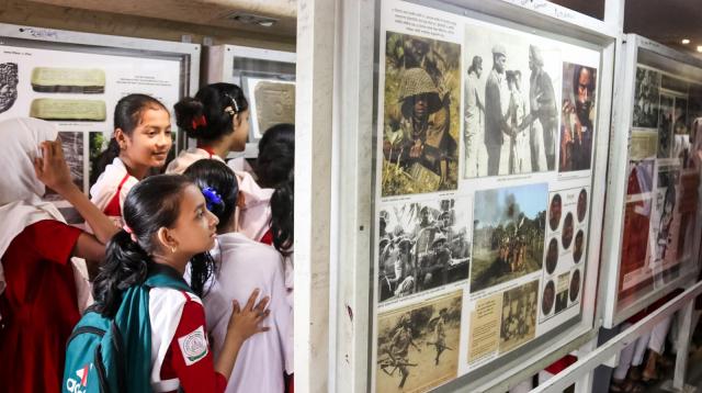 মুক্তিযুদ্ধের ভ্রাম্যমাণ জাদুঘর এখন বরিশালে