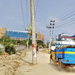 কেসিসি’র দু’টি প্রকল্প বাস্তবায়নে স্থানান্তর হচ্ছে পাঁচ হাজার বৈদ্যুতিক পোল