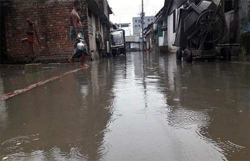 খালিশপুর বাস্তহারা কলোনীর প্রায় ১০ হাজার মানুষ পানিবন্দী