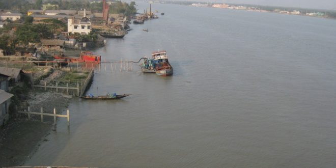 ভৈরব নদী রক্ষায় বড় বাজারের স্থাপনা উচ্ছেদে বিআইডব্লিউটিএ’র  নোটিশ