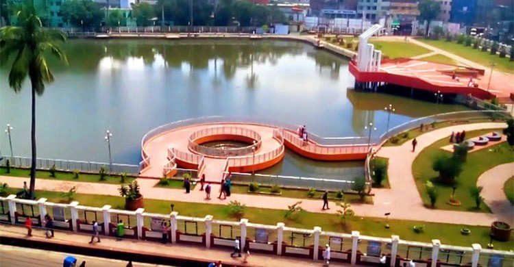 ঈদে ভ্রমণ পিপাসুদের মন কাঁড়বে নয়নাভিরাম সৌন্দর্যের খুলনার ঐতিহাসিক শহীদ হাদিস পার্ক