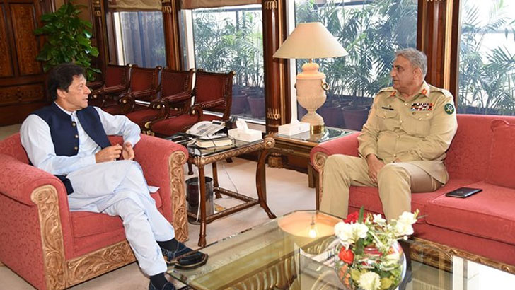 কাশ্মীর নিয়ে সেনাপ্রধানের সঙ্গে ইমরান খানের বৈঠক