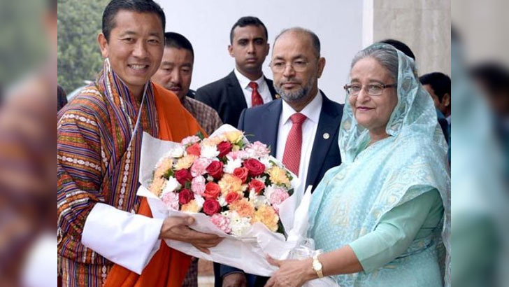শেখ হাসিনাকে ফোন করে ঈদের শুভেচ্ছা জানালেন ভুটান প্রধানমন্ত্রী