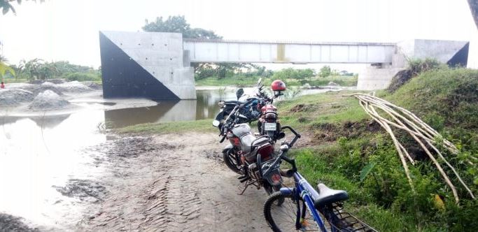 তেলিগাতী-রংপুরে খুলনা-মোংলা রেলওয়ের প্রকল্পের ব্রীজ নির্মাণে যাতায়াতে বিকল্প ব্যবস্থার দাবি