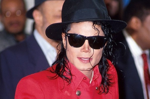 আউল বাউল লালনের দেশে, মাইকেল জ্যাকসন আইলো রে