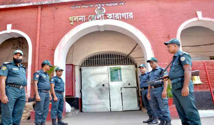 চিকিৎসা সামগ্রী ক্রয়ে দুর্নীতি : কারাগারে ৪