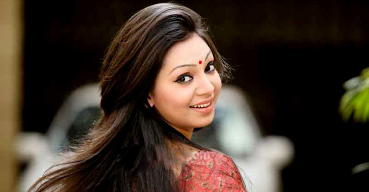 আলোচনায় প্রভার নতুন ভিডিও