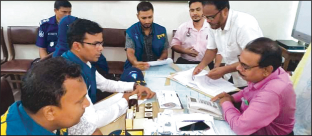 ফুলতলা স্বাস্থ্য কমপ্লেক্সের অর্ধকোটি টাকার কাজে দুর্নীতির তদন্তে দুদকের অভিযান