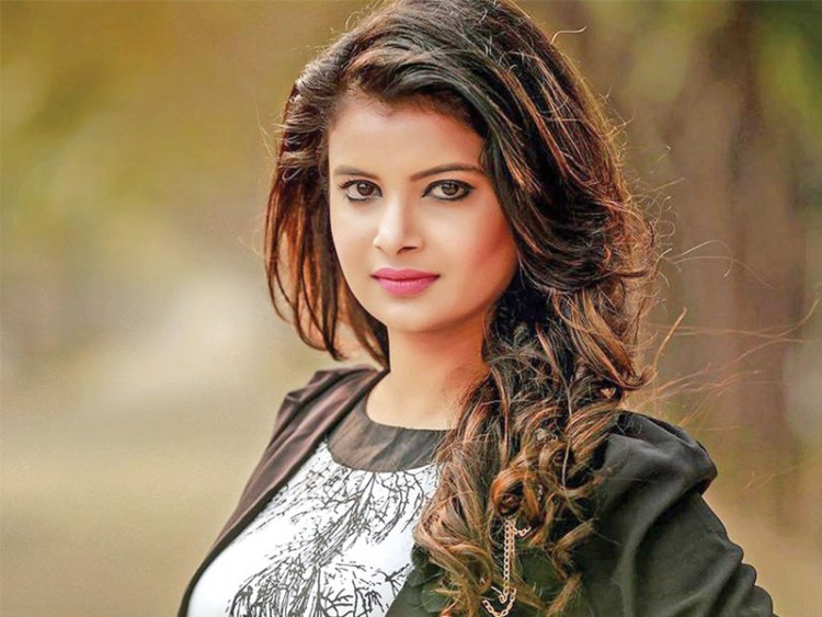 অভিনেত্রী শবনম ফারিয়া’র থানায় জিডি