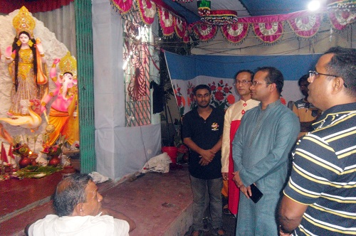 মোরেলগঞ্জে পূর্জা মন্ডপ পরিদর্শনে প্রশাসনিক কর্মকর্তাসহ রাজনৈতিক নের্তৃবৃন্দ