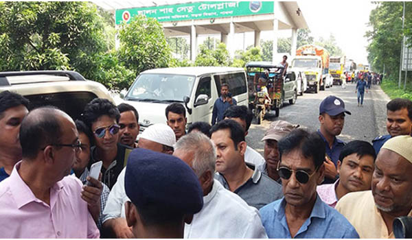 পুলিশী বাধায় আবরারের বাড়ি যেতে পারেনি বিএনপি’র প্রতিনিধি দল