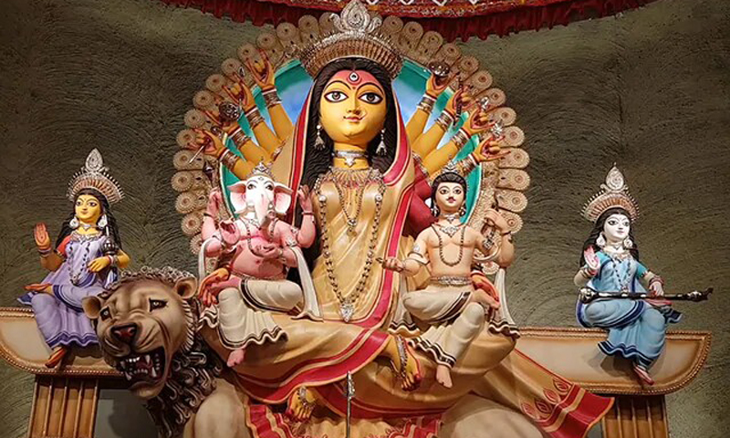 শারদীয় দুর্গোৎসব শুরু, আজ মহাষষ্ঠী