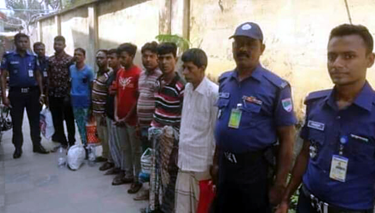 ধরা পড়ল পরোয়ানাভুক্ত ১০ পলাতক আসামি