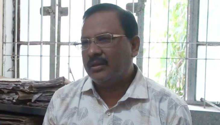 সাতক্ষীরা সিভিল সার্জন অফিসের স্টোর কিপার  ফজলুল হককে গ্রেফতার  করে কারাগারে পাঠানো হয়েছে