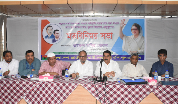 অভিযানের নামে বড় বড় দুর্নীতিবাজকে আড়াল করছে লুটেরা সরকার