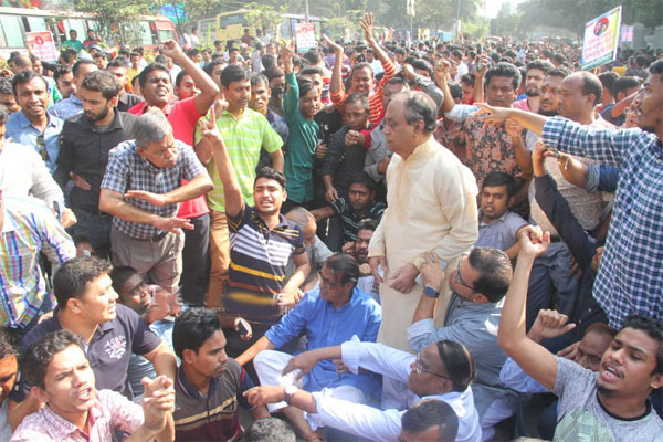 জনগণ ঘর ছেড়ে রাজপথে নেমেছে, পুলিশ যেন উস্কানি না দেয়: নোমান