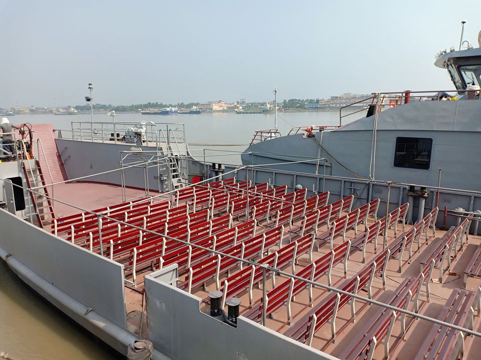 রোহিঙ্গাদের ভাসানচরে নেওয়ার জন্য জাহাজ তৈরি করেছে খুলনা শিপইয়ার্ড।