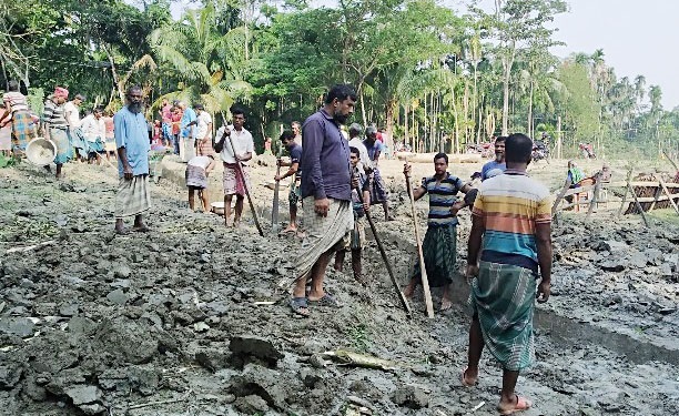 মোড়েলগঞ্জে ৩৫/১ পোল্ডারের ১২ হাজার মানুষ পানিবন্দি