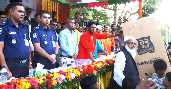 শার্শায় ১৬দলীয় ফুটবল টুর্নামেন্টের ফাইনাল খেলায় উলাশী ফুটবল একাদশ বিজয়ী