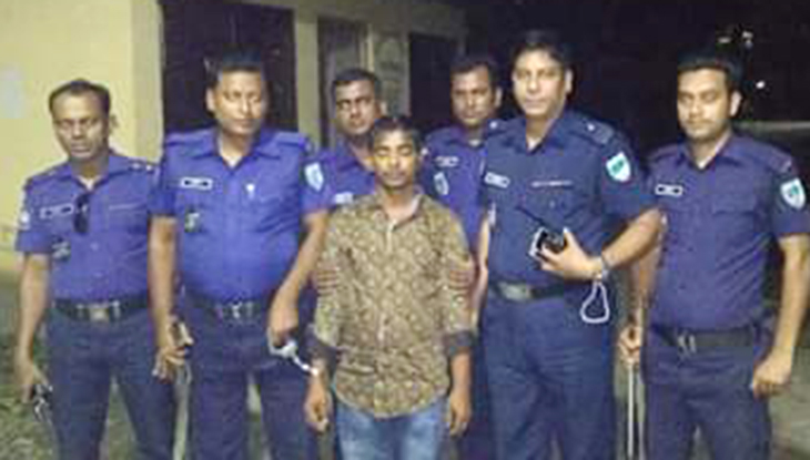 রূপসায় সড়ক দুর্ঘটনায় পুলিশ নিহত, ঘাতক আটক