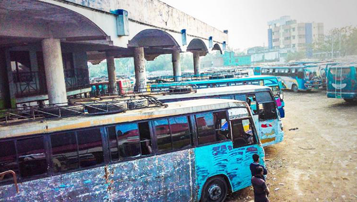 যশোরে ১৮ রুটে পরিবহন শ্রমিকদের স্বেচ্ছায় কর্মবিরতি