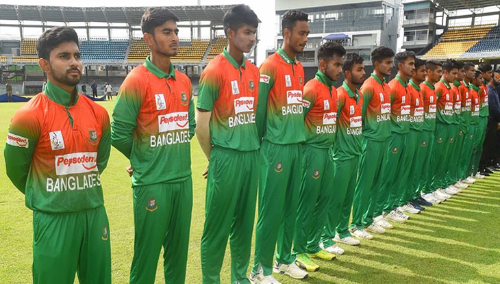 টাইগারে ধবলধোলাই সিংহ