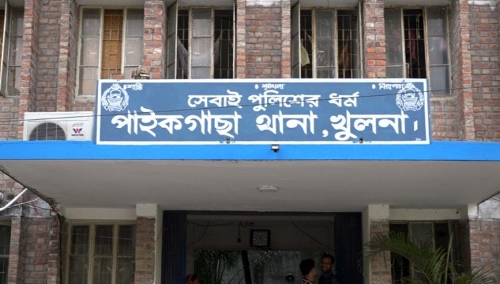 খুলনায় ব্যবসায়ীকে কুপিয়ে হত্যা, আটক ৩