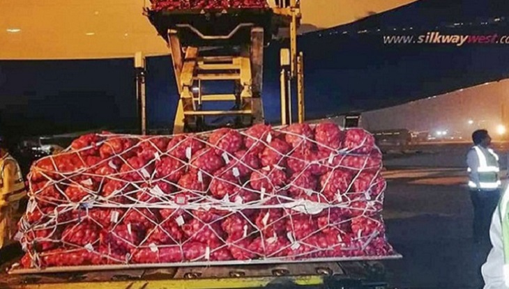 বিমানে আসলো তুরস্কের পেঁয়াজ