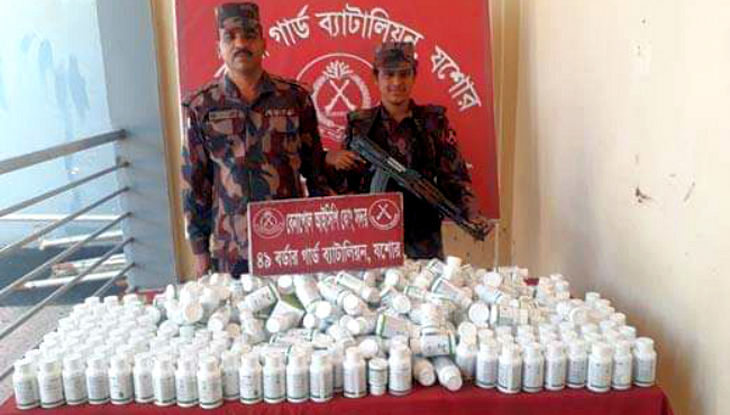 বেনাপোলে পরিত্যক্ত ব্যাগে ২৫ লাখ টাকার ওষুধ!