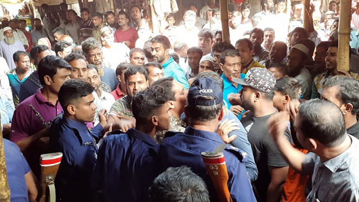 চুয়াডাঙ্গায় পেঁয়াজের আড়তে অবরুদ্ধ ম্যাজিস্ট্রেট, ২ সাংবাদিক আহত