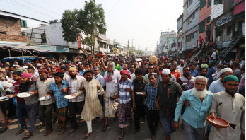 থালা-বাসন নিয়ে পাটকল শ্রমিকদের ভুখা মিছিল