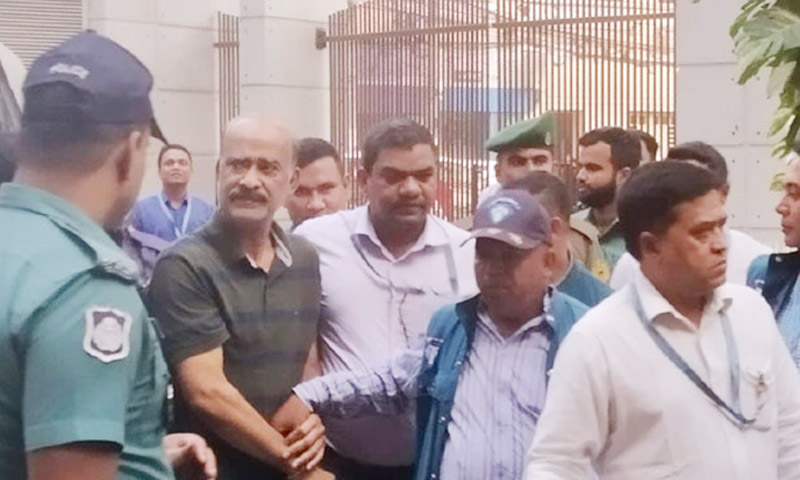 রিমান্ডে এলোমেলো বক্তব্য দিচ্ছেন লোকমান