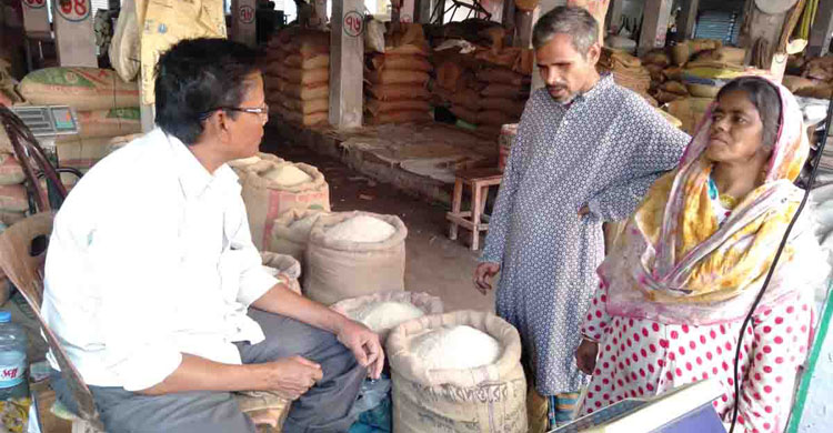 চালের দাম কেজিতে বেড়েছে ৫ টাকা