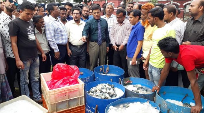 রূপসায় ব্রাইট সী ফুডসকে ৫০ হাজার টাকা জরিমানা ও তিনজনকে কারাদন্ড