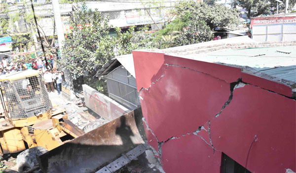 নিরালায় কেডিএ’র উচ্ছেদ অভিযান