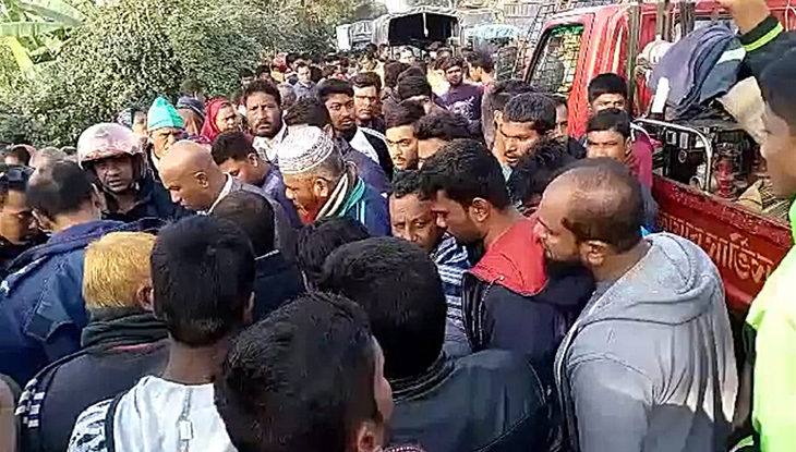 কুষ্টিয়ায় একই পরিবারের চারজনসহ নিহত ৫