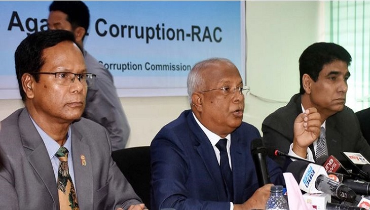 তাপসকে ইঙ্গিত করে যা বললেন দুদক চেয়ারম্যান