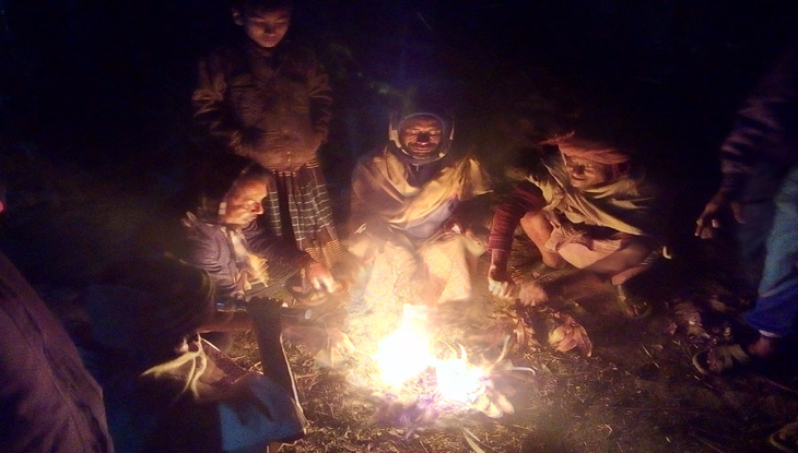 হাড় কাঁপানো শীতে সাতক্ষীরার জনজীবন বিপর্যস্ত